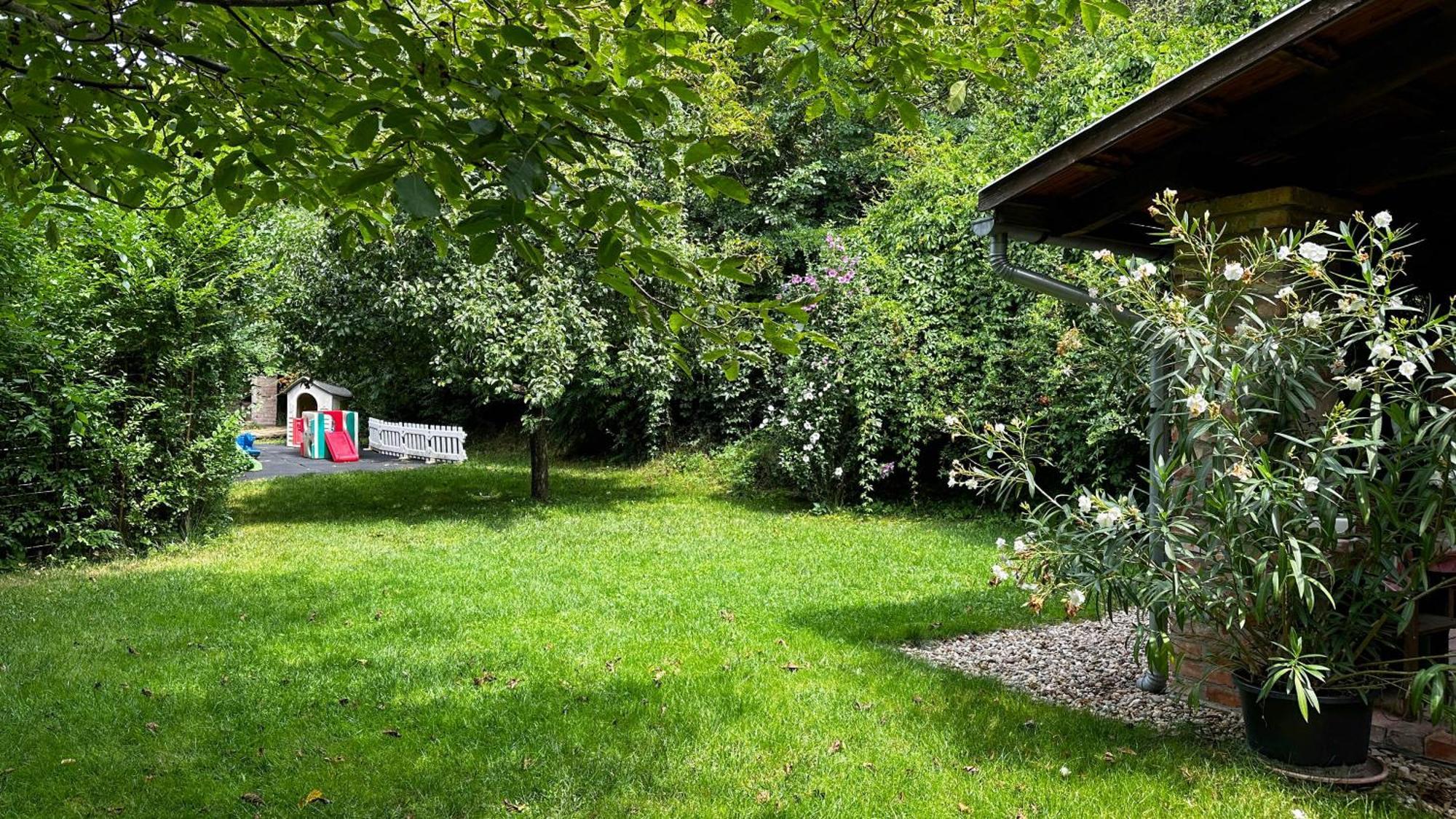 Fekete Rigo Vendeghaz Apartment Egerszalok Exterior photo