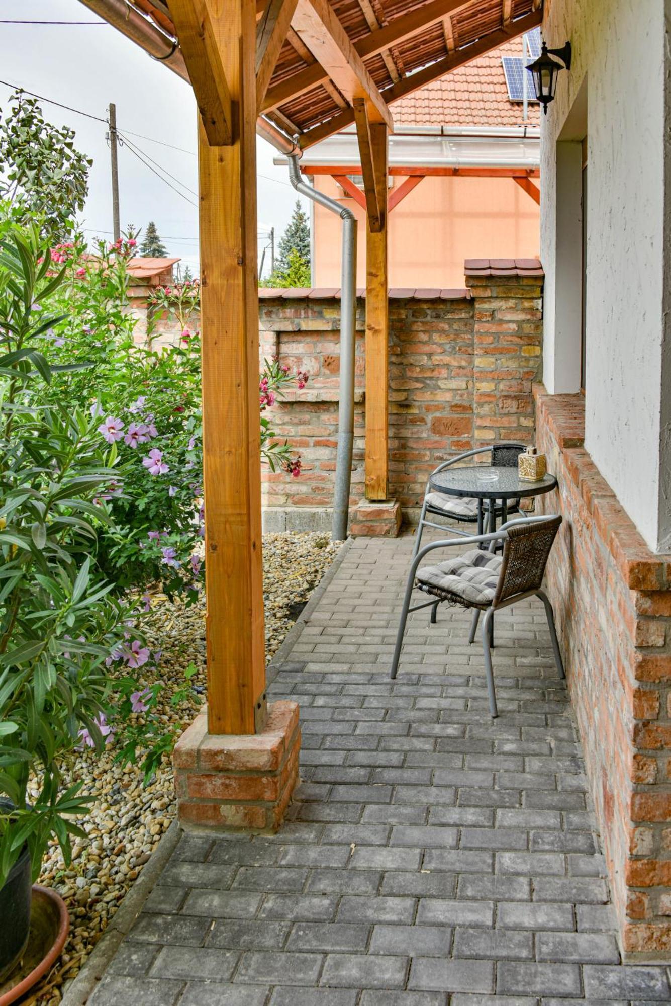 Fekete Rigo Vendeghaz Apartment Egerszalok Exterior photo
