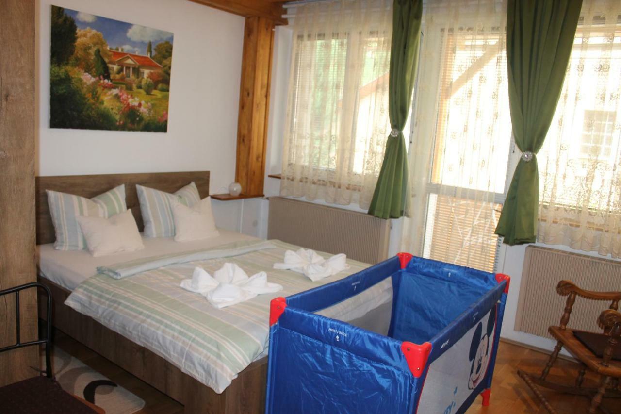 Fekete Rigo Vendeghaz Apartment Egerszalok Exterior photo